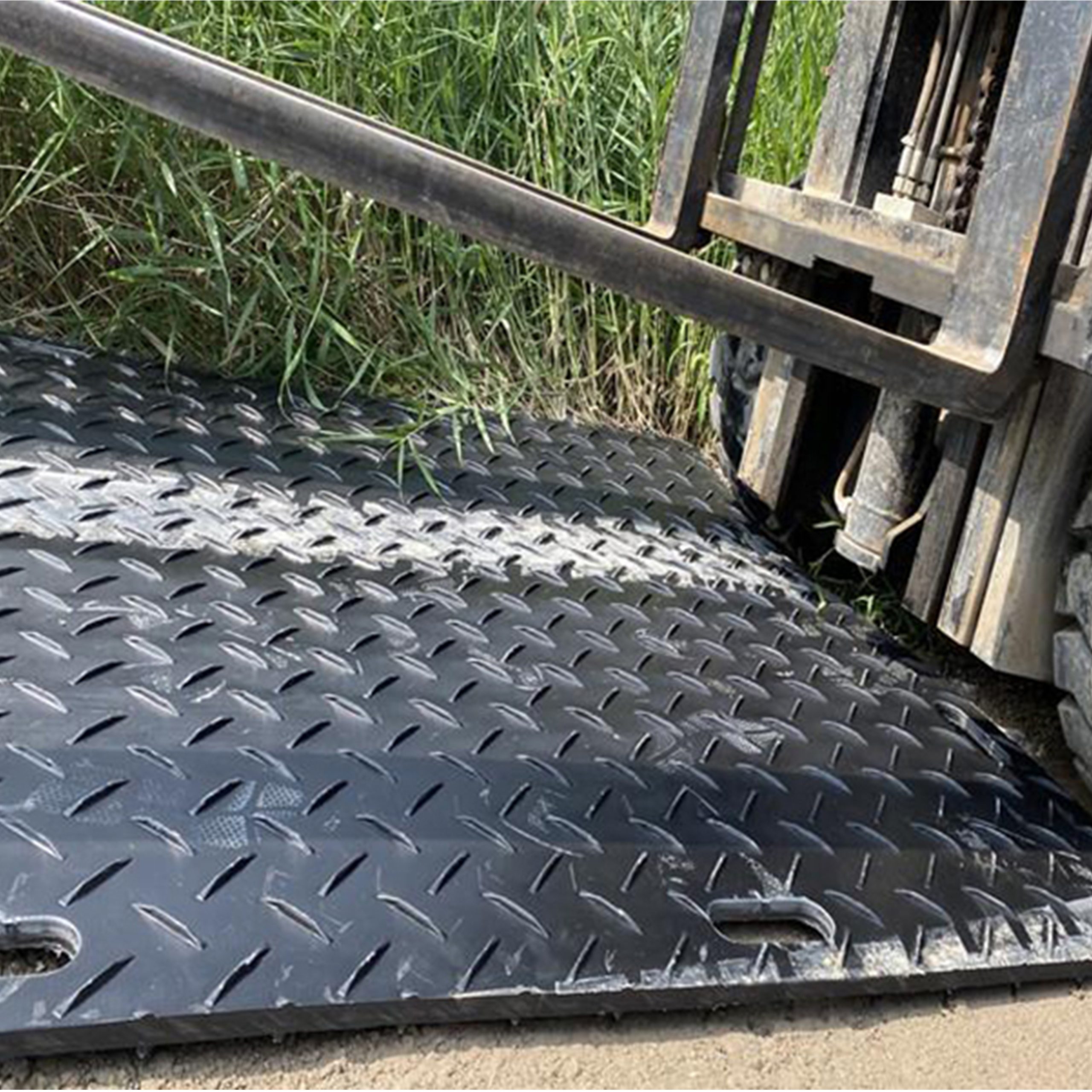 我们产品 road mat